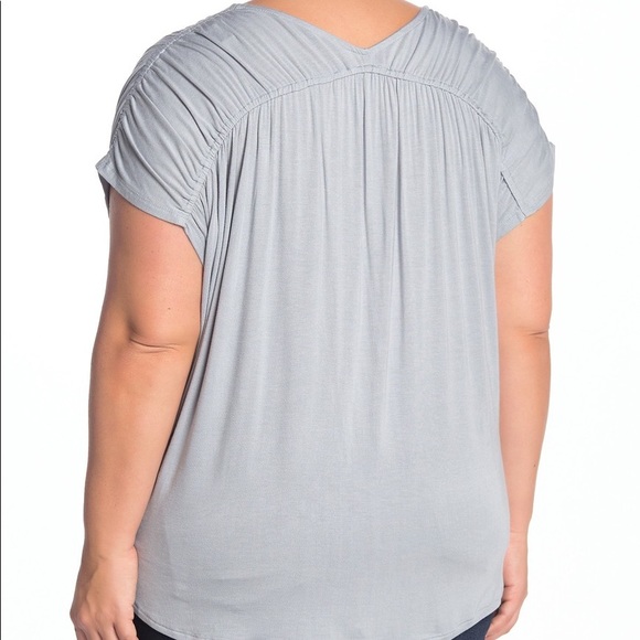 H by Bordeaux Ruched Blouse - Picture 3 of 5